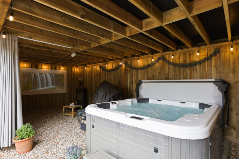 Holiday Cabins with Hot Tub - cinema room